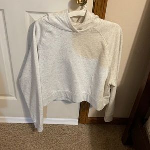 Cropped sweatshirt with hood